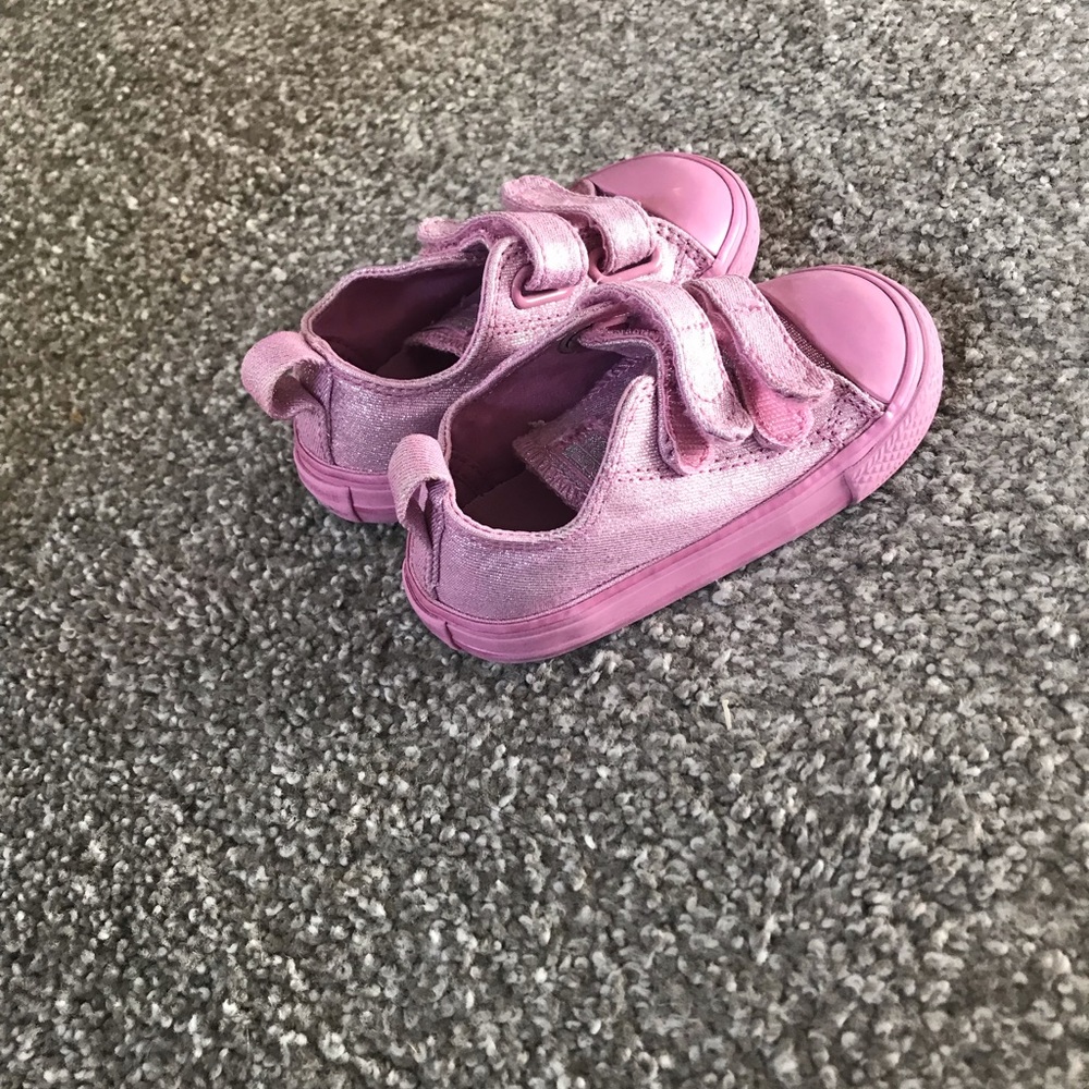 Velcro converse